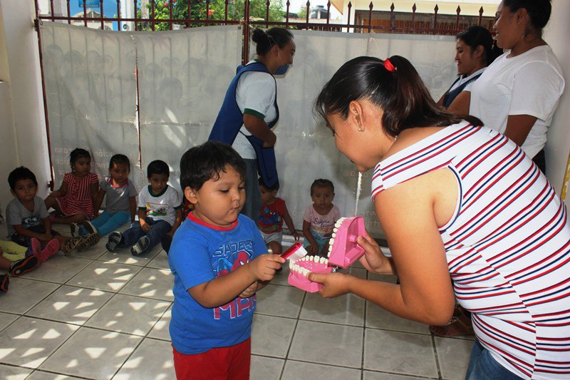 DifSiempre's tweet photo. Promueve DIF Bacalar, Club Salud del Niño @rossinarod @MarianaZBorge @EPN @difquintanaroo https://t.co/y0T6kazxmW