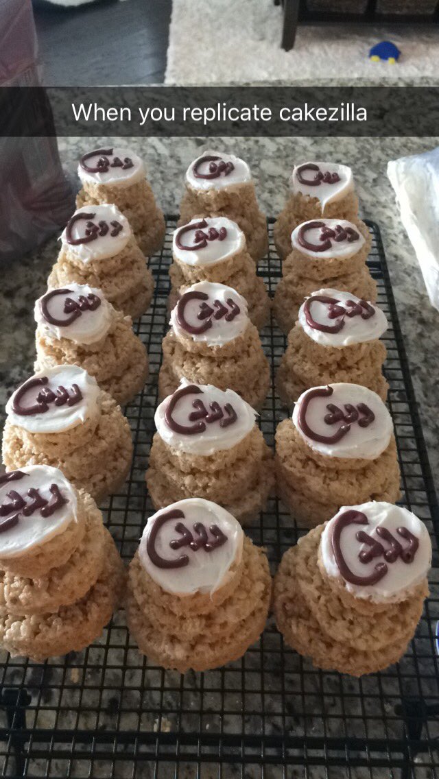 melissakcase1's tweet photo. Still making treats for the baritones, but this time for DCI baris. #cadets #cakezilla https://t.co/jQR8CsJcyq