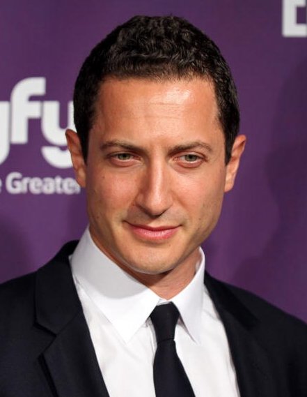 PiliTF's tweet photo. Sasha Roiz #ComicCon2010 'Caprica' EW and SyFy celebration. July 24, 2010. Credit: Jean Baptiste Lacroix https://t.co/MriBwHFboh