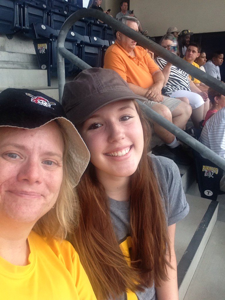 Chloe Papke tweet media