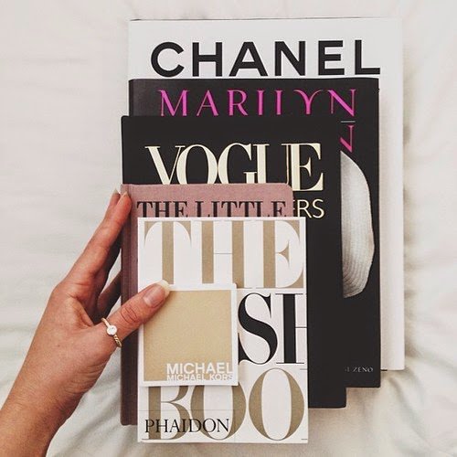 thepolicechicmx's tweet photo. "Lo que debe saber un verdadero Fashion blogger"
#BlogModa #FashiobBlog #blogger #blog 
► https://t.co/vsdXUDW9G8 https://t.co/Do1FNkuuZh