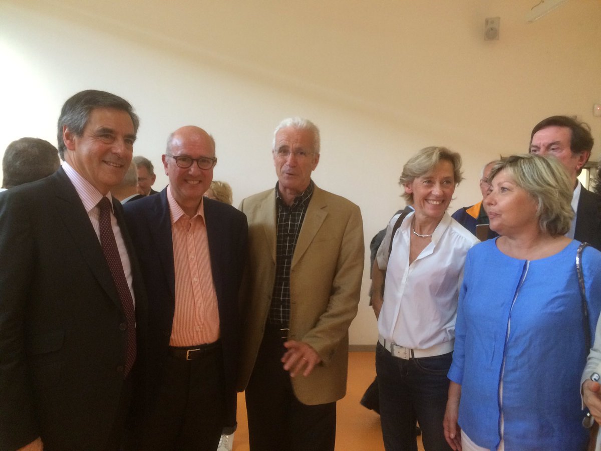 SPiganeau's tweet photo. @FrancoisFillon #FAIRE #liberté #flattetaxe à 30% #stopISF 16 siècles d'histoire qui commencent av baptême 2 Clovis https://t.co/smrz5Vy4g1