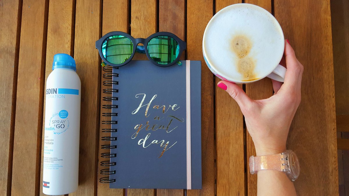 Las vagas nos quedamos sin excusas. La genialidad de la hidratante en spray de @ISDIN_Official