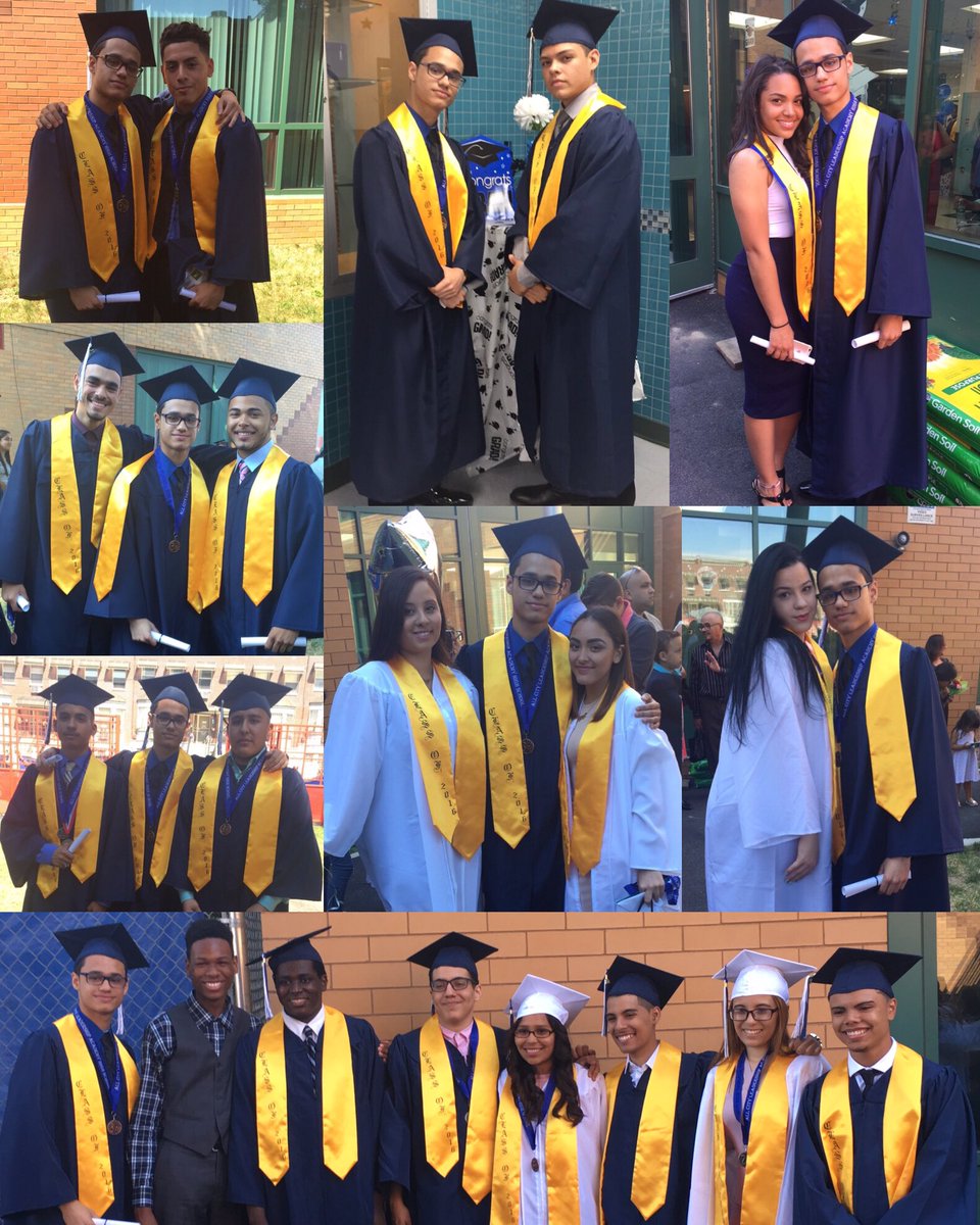 TheNicAnthony's tweet image. Family ❤🎓 #graduation #class2k16 #7yearslater