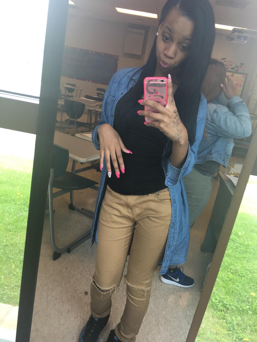 MizzChris66's tweet photo. It Been A While Since I Been On Here But Hey Yall https://t.co/w6jTH2xIJE