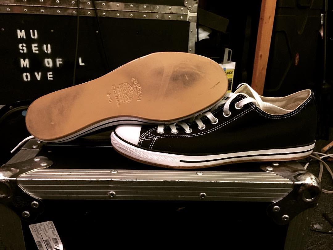 __REFLEXX__'s tweet photo. Hey @Converse here's a #chuckhack by @jojomayernerve that us drummers have been digging into! https://t.co/sGKkfdFbKs
