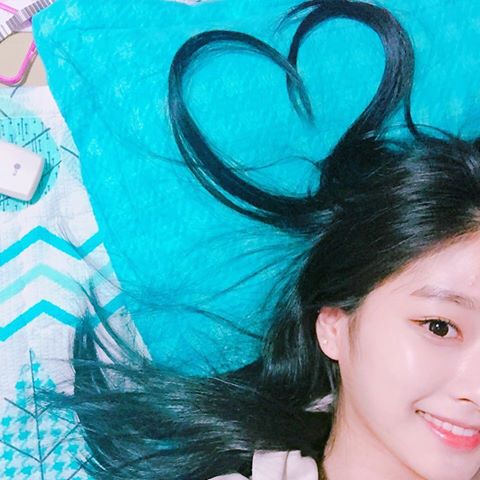 00yene_'s tweet photo. l o v e https://t.co/uQSDDdDNDY