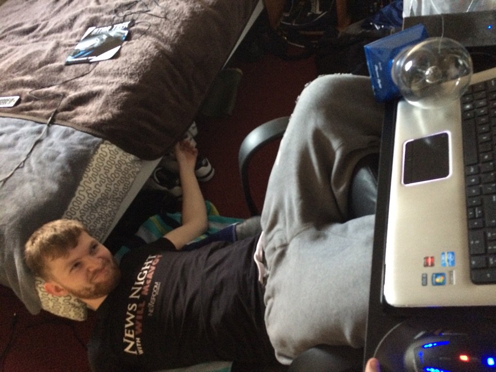 5MinsToMidnight's tweet photo. #Dignity #RIPOfficeChair https://t.co/RkbWEKgFT8