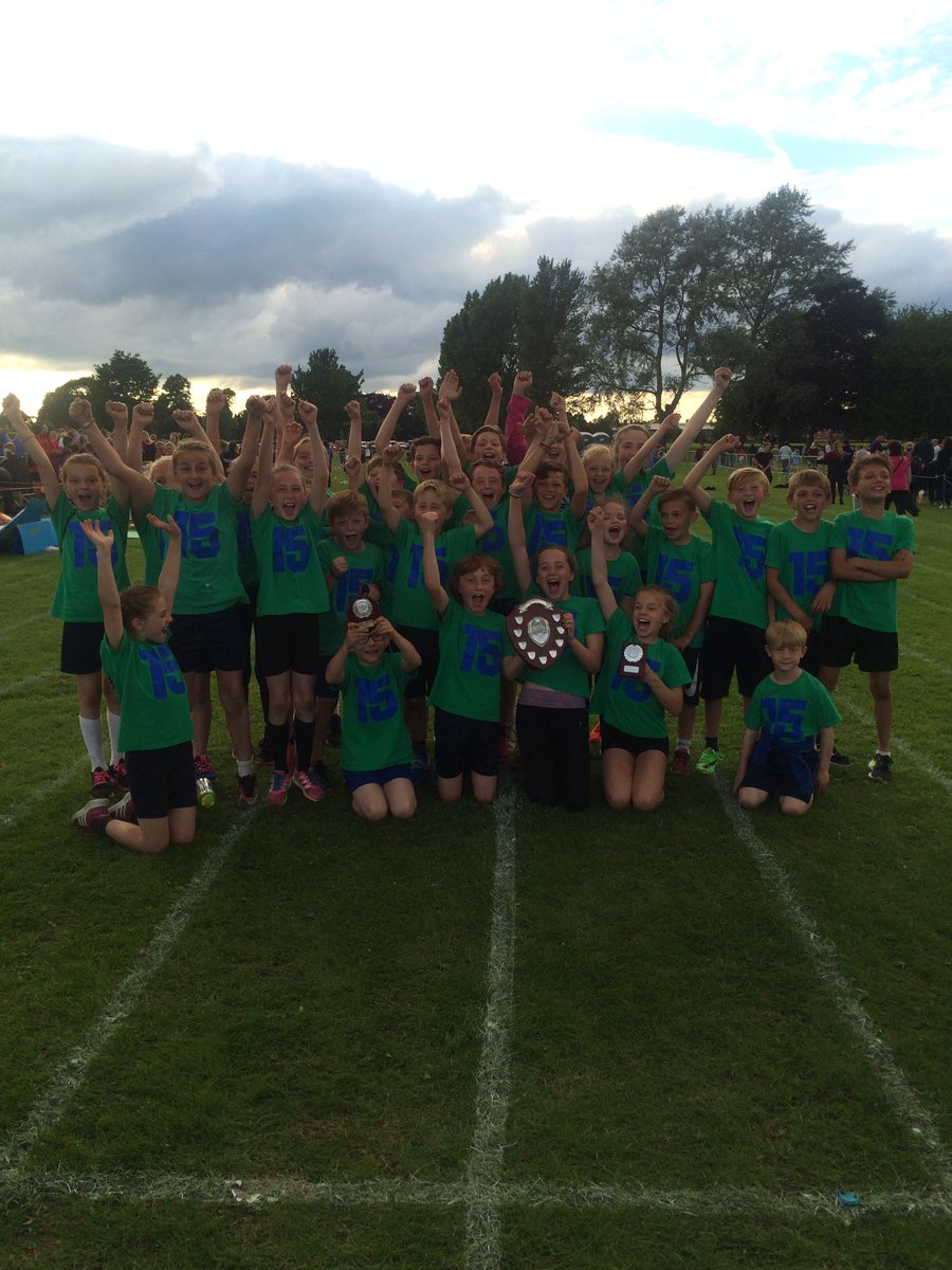 MASSIVE CONGRATULATIONS DINGLE ATHLETICS TEAM! C&amp;N OVERALL TOWN SPORTS GROUP A WINNERS #CHAMPIONS 🏆