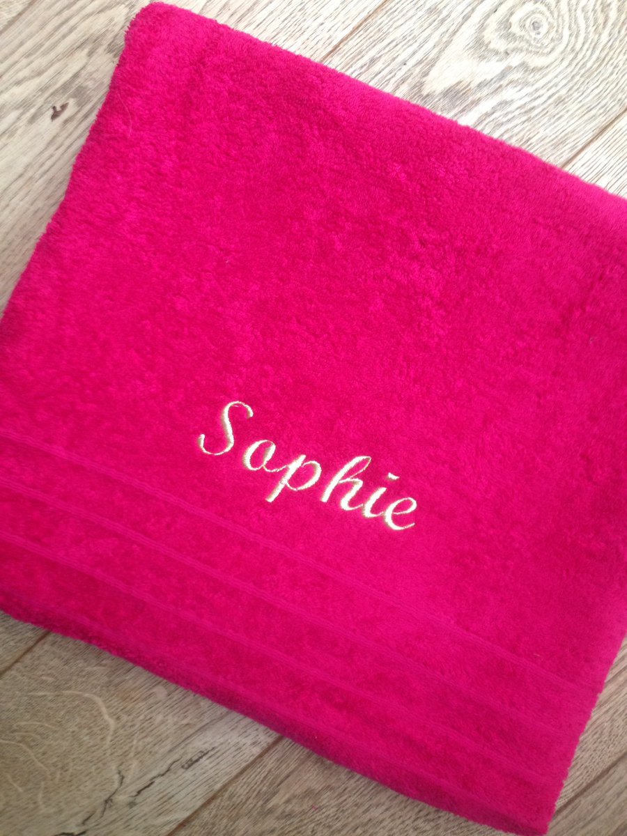 gemsembroidery's tweet photo. #towels #personalisedtowels #giftpersonalised namegift #wedding https://t.co/m5bmzusE0H https://t.co/l42hrbrNrB