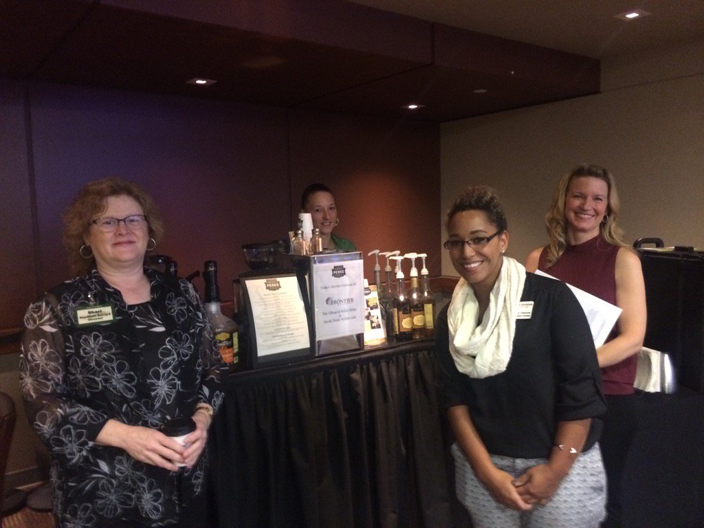 KeizerRidgeMktg's tweet photo. Networking fun! @PacificPerks @mtbachelormktg @CedarVillageED @ABRedwoodHeight @NWRetirement #frontierculture https://t.co/6XxO9k13cd
