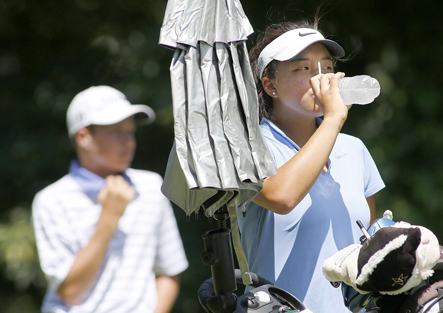 NWADemGazPhotos's tweet photo. First round leader Jayna Choi keeping cool on round 2 of @StacyLewis_KPMG @TheBlessings #johnsonar #StacyLewisinv https://t.co/0hQSAL9Izm