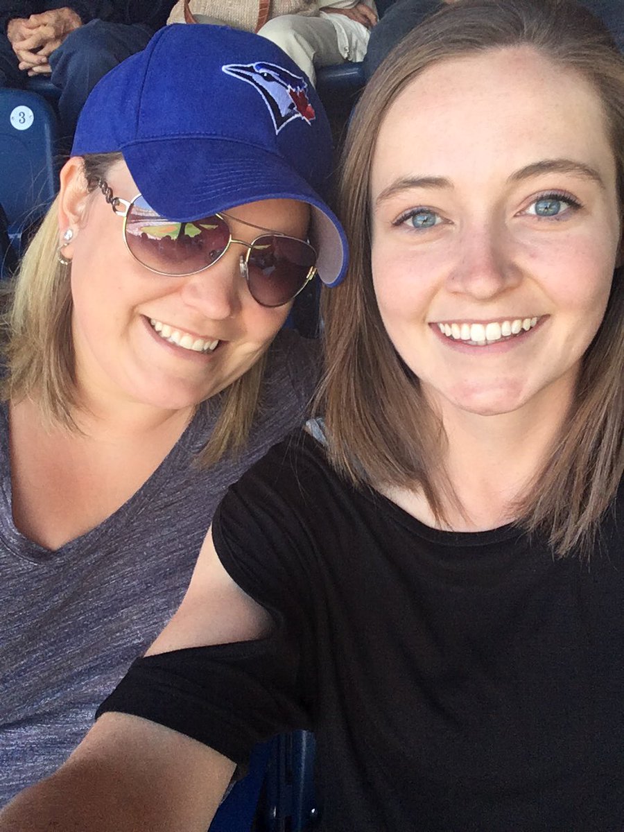 MlleCogar's tweet photo. Let's go Blue Jays! What a fun way to end grade 8 ⚾️💙@RollingHillsPS https://t.co/DSAqUte1hq