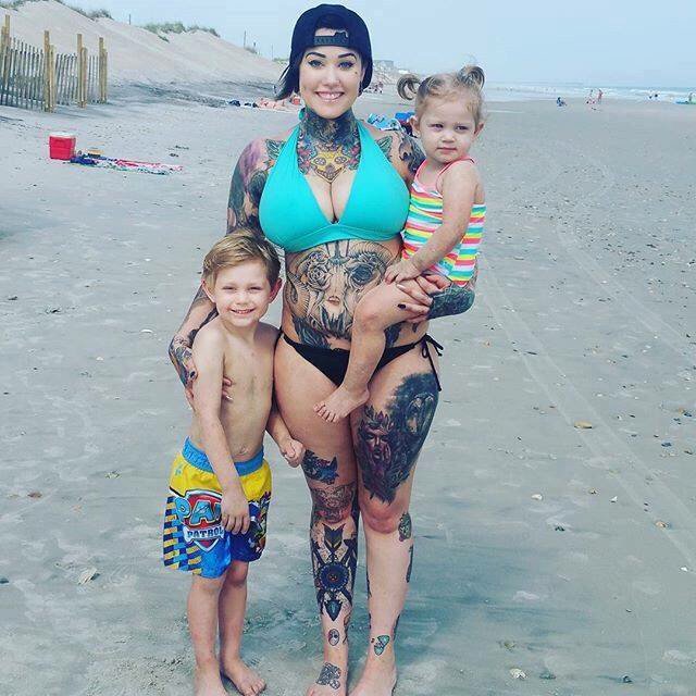 InkSpiredMag's tweet photo. #TattooedParents https://t.co/GvrTLFrs6E