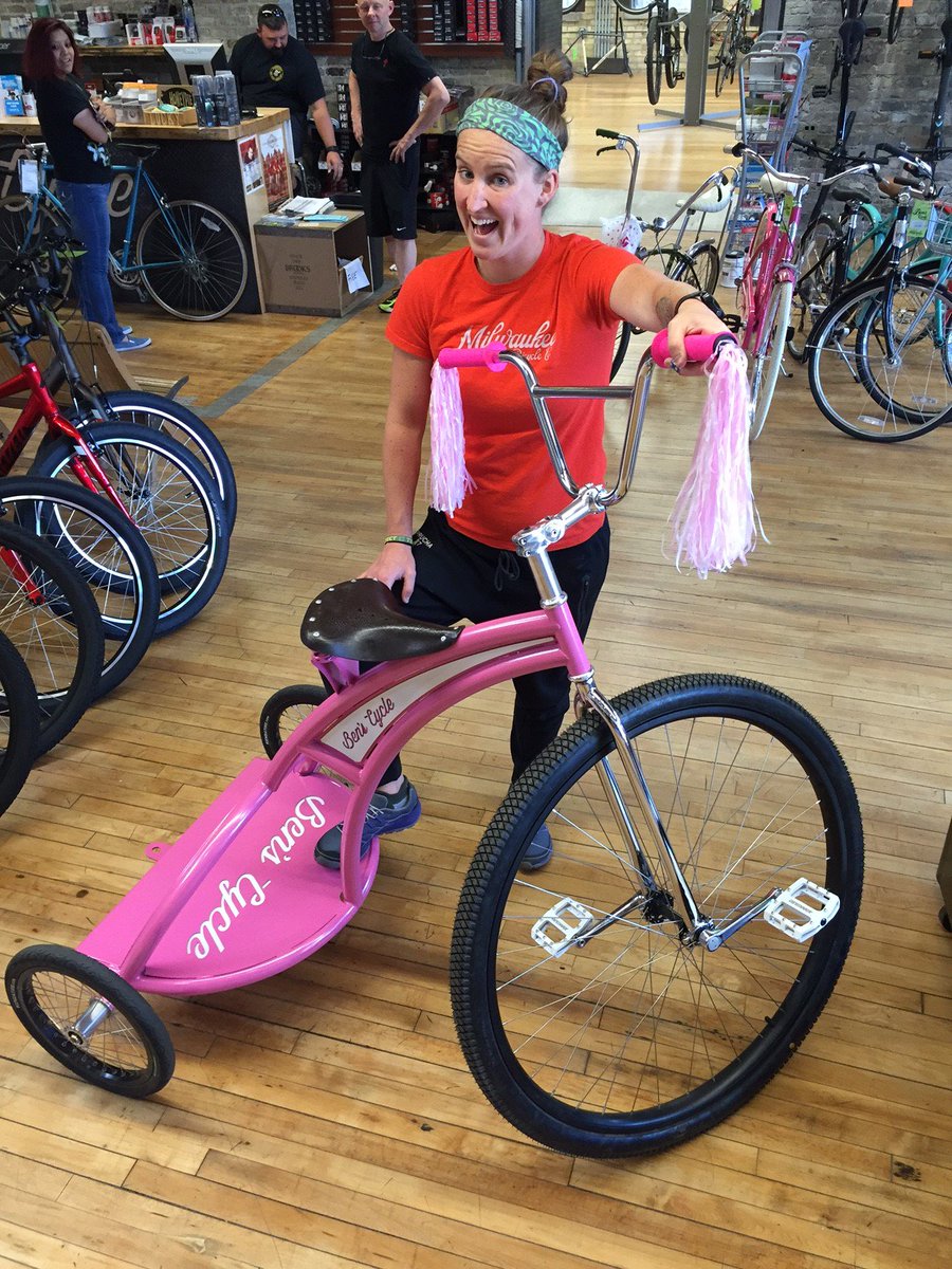 Our new steed is done and we are ready! #celebritytrikerace #tourofamericasdairyland #downeravenueclassic #benscycle