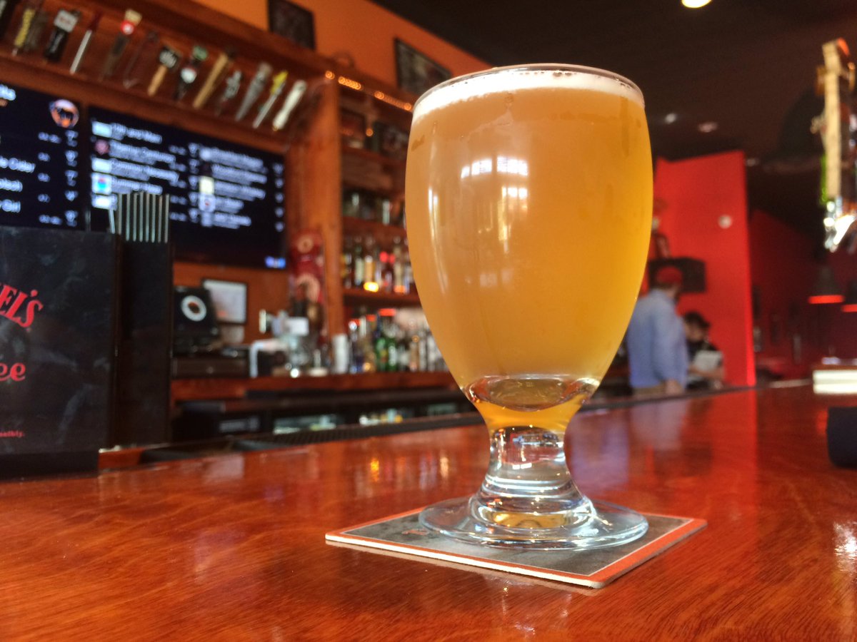TheDumpBuckets's tweet photo. Having a tasty @TritonBrewing Axl Gose. It is 1 style I have to have whenever I see it, it seems. Here at @kumasindy https://t.co/SAtTZJPBmV