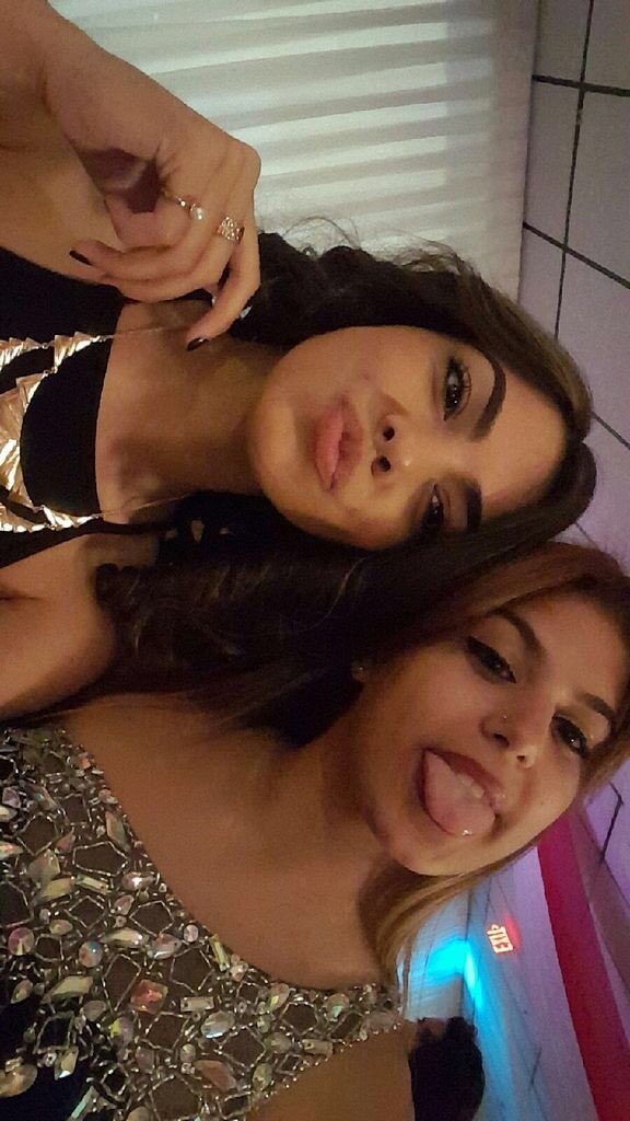 aylinrosquete's tweet photo. Tb from 9 grade year to now ❤️ #MyBubbleButt @angeluuuzz https://t.co/q88tvz58Ms