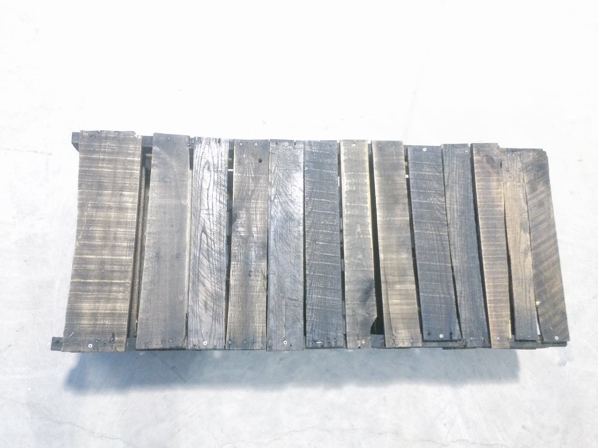 skylars_shop's tweet photo. Small Pallet Coffee Table: $130.00 #PalletFurniture #SkylarsShop https://t.co/hE9h7vmw9n