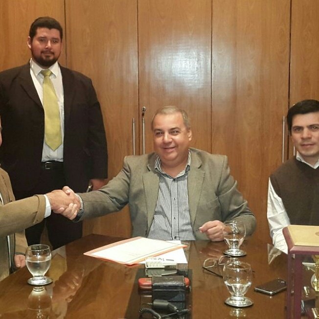 PartidoUnace's tweet photo. Recibimos la visita del Asesor Departamental de Caazapa don Rumildo Brítez Giménez. #partidounace @PartidoUnace https://t.co/IVGqo0ZYal