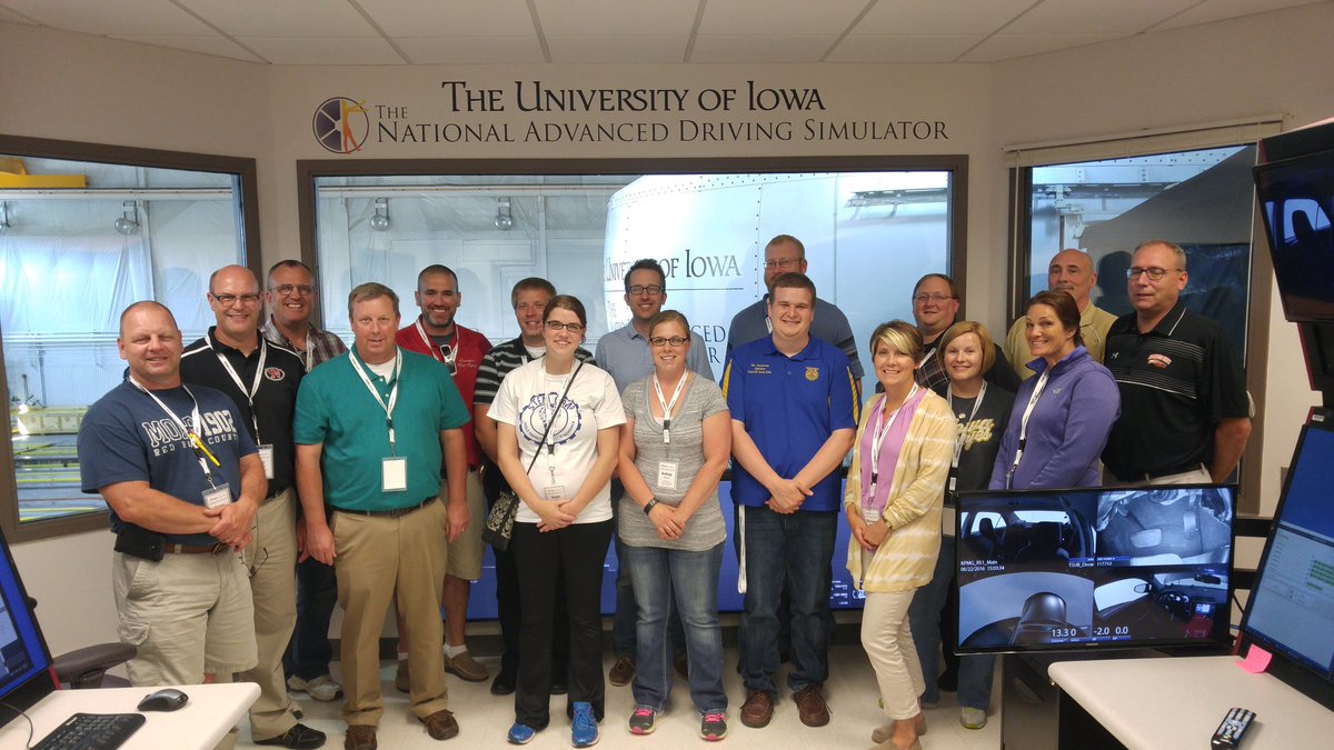SaferSimUTC's tweet photo. We had a fun tour today with #STEMinnovator teachers! Great enthusiasm for the classroom! #SaferSim #AmazingUTCs https://t.co/wTxXuNMvmO