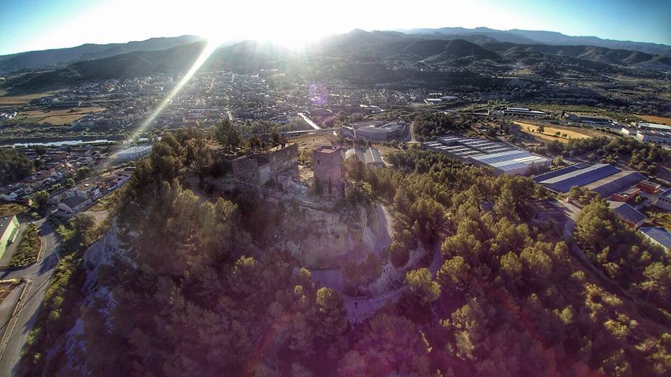 mundusdrone's tweet photo. #SVCastellet #Castellet #patrimoni #història #Bages https://t.co/IC6J1WwthZ