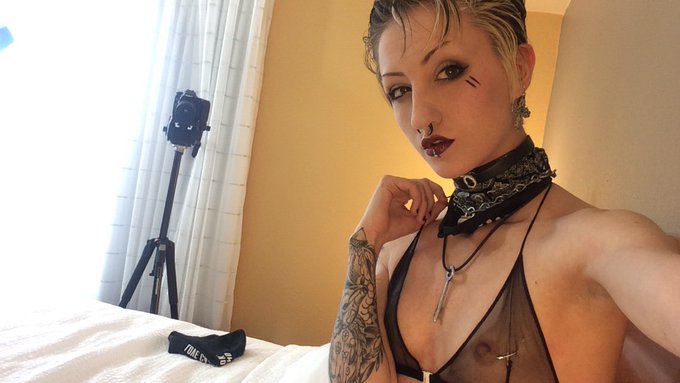 Cadence Cross.’s pics and videos