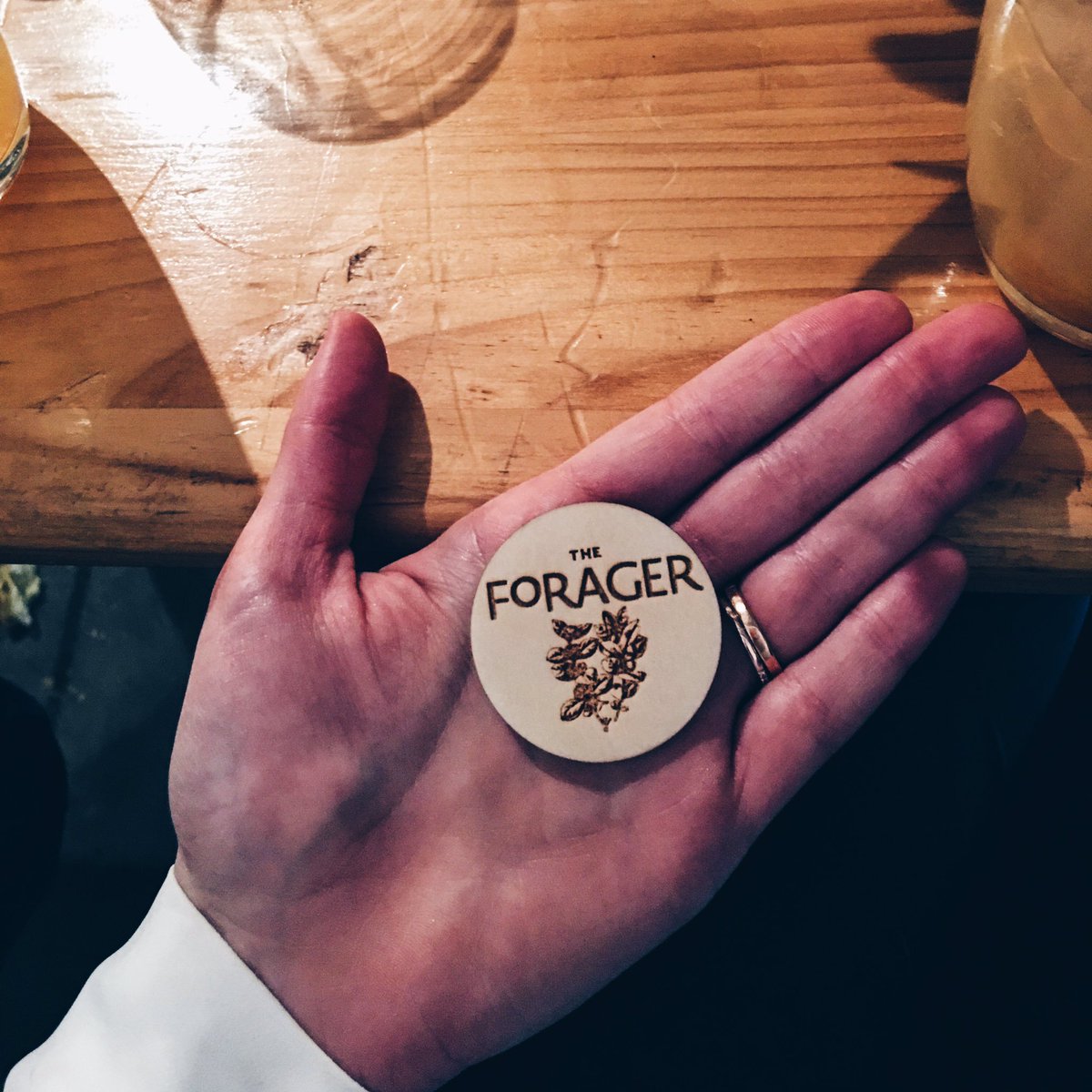 keagankingsley's tweet photo. An incredible night out w. The Botanist Gin &amp; @TheFridayStClub at the one of a kind Forager pop up bar #toomanygins https://t.co/26s6fEKbni