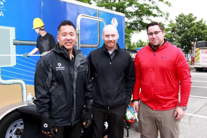 RichardDoSWC's tweet photo. Who are these handsome @SouthwireCanada guys @Southwire ?  https://t.co/YKXUAyMQwT https://t.co/YsrsO6X5Gr
