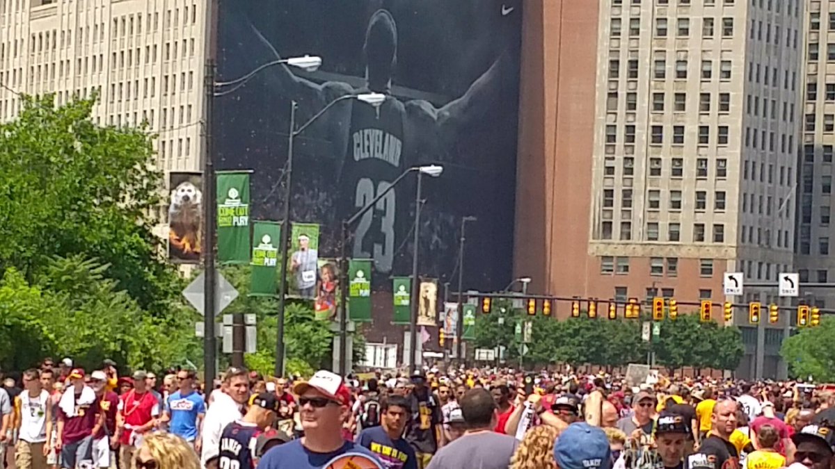 buckeyegal74's tweet photo. Little B witnessing history @cavs @KingJames @RR33d @faith_leanne_  #ALLin216 #Believeland https://t.co/JqPGZzU4Ju