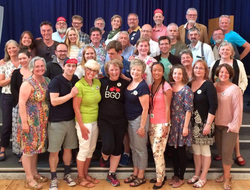 Un réunion fantastique est finit. Merci à les participants de 11 pays qui apportant de la joie partout dans le monde