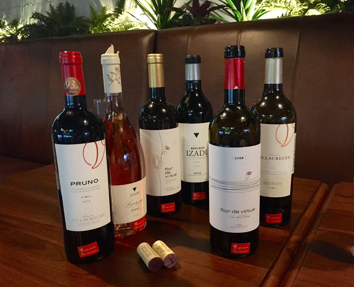 momentinto's tweet photo. Espectacular selección #wineweek #Guatemala @corchosgt sin dudar tacos de entraña con camarón, brutal! #DonEmiliano https://t.co/eaj1vYaFNo