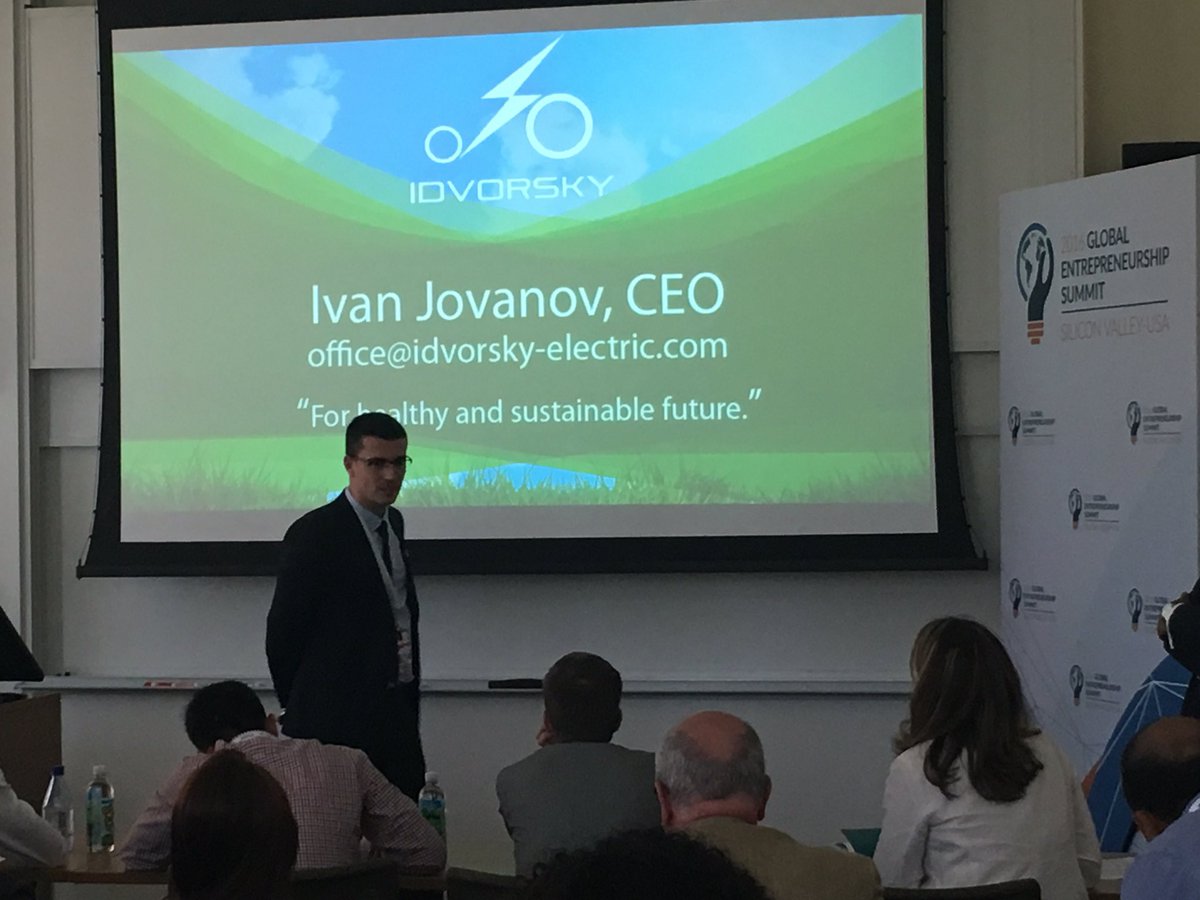 brandonvh_AAAS's tweet photo. #GISTTechI Finalist Ivan pitching at GES+ #GES2016 https://t.co/THWIaBGiER