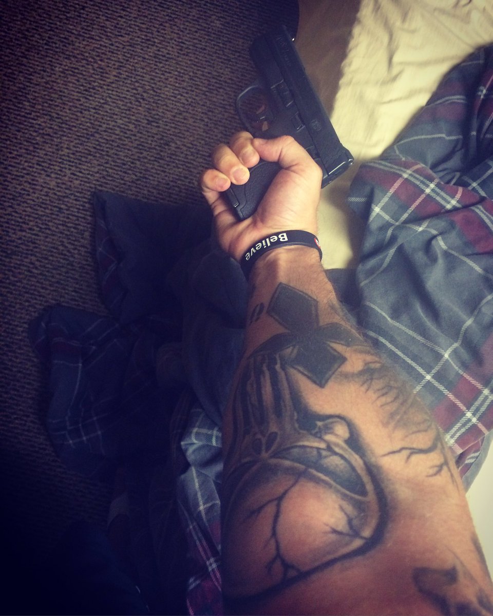 BigOMitchell's tweet photo. From my cold dead hands will be the only chance you got. #2ndAmendment #Imwithyou #Punisher #disciplesofiron https://t.co/QUkCtcZPfh
