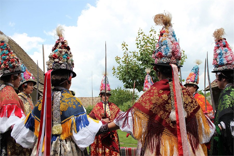 CroatiaTimes's tweet photo. Đakovo is the scene of one of Croatia’s most important festivals of authentic folk culture, Đakovački vezovi! https://t.co/unXjugqfmi
