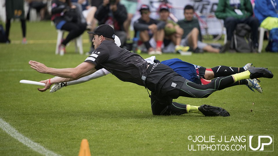 UltiPhotos's tweet photo. Rehder's callahan vs Japan and more in our Wednesday highlights @usau_mnt https://t.co/DIInXzKa3U https://t.co/tFBNKmkmjp