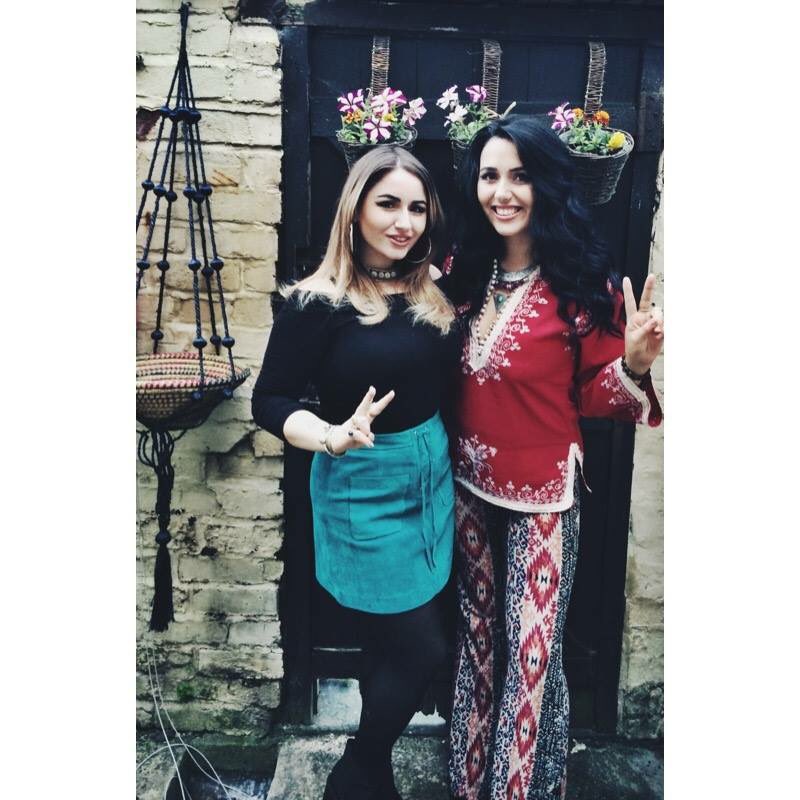 PracticalMagicV's tweet image. Sister love 🔮💗🌙✨