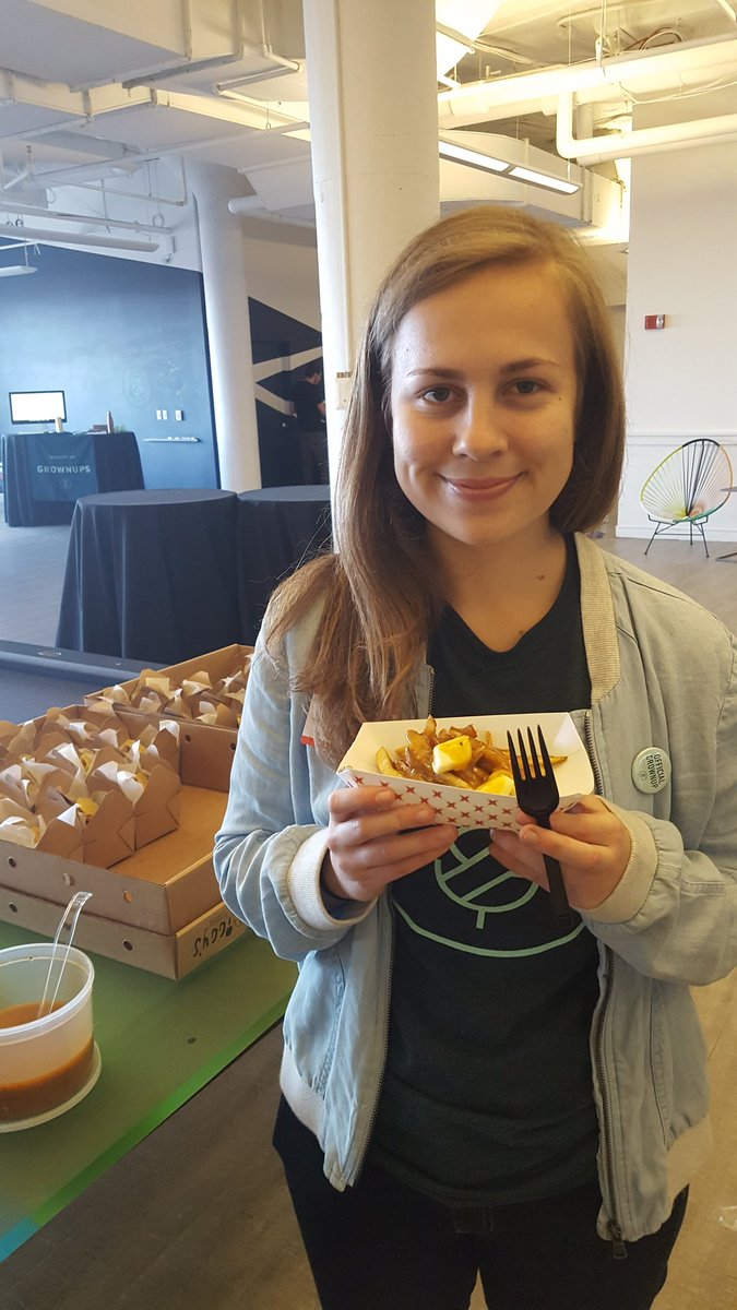 AlexaLightner's tweet image. .@clairecerda&apos;s very grownup dinner at #drunkusertesting #poutinebar #GrownupMoment @societygrownups