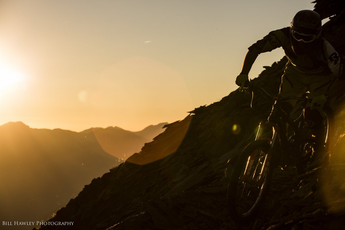 Second day of Summer means we're that much closer to sunset laps - can you dig it? #retallack