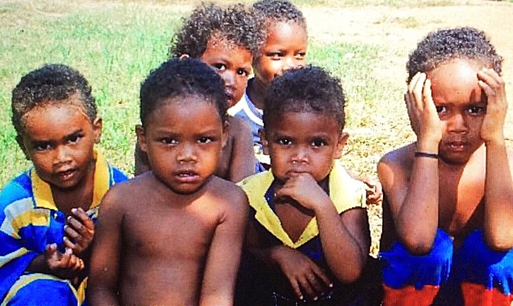 Mouthgrds4Champ's tweet photo. Most of this kids have never seen a dentist Help us change that pls. @Dentistry4EV #donate #charity #AtiProject https://t.co/3GBrAdsuBr