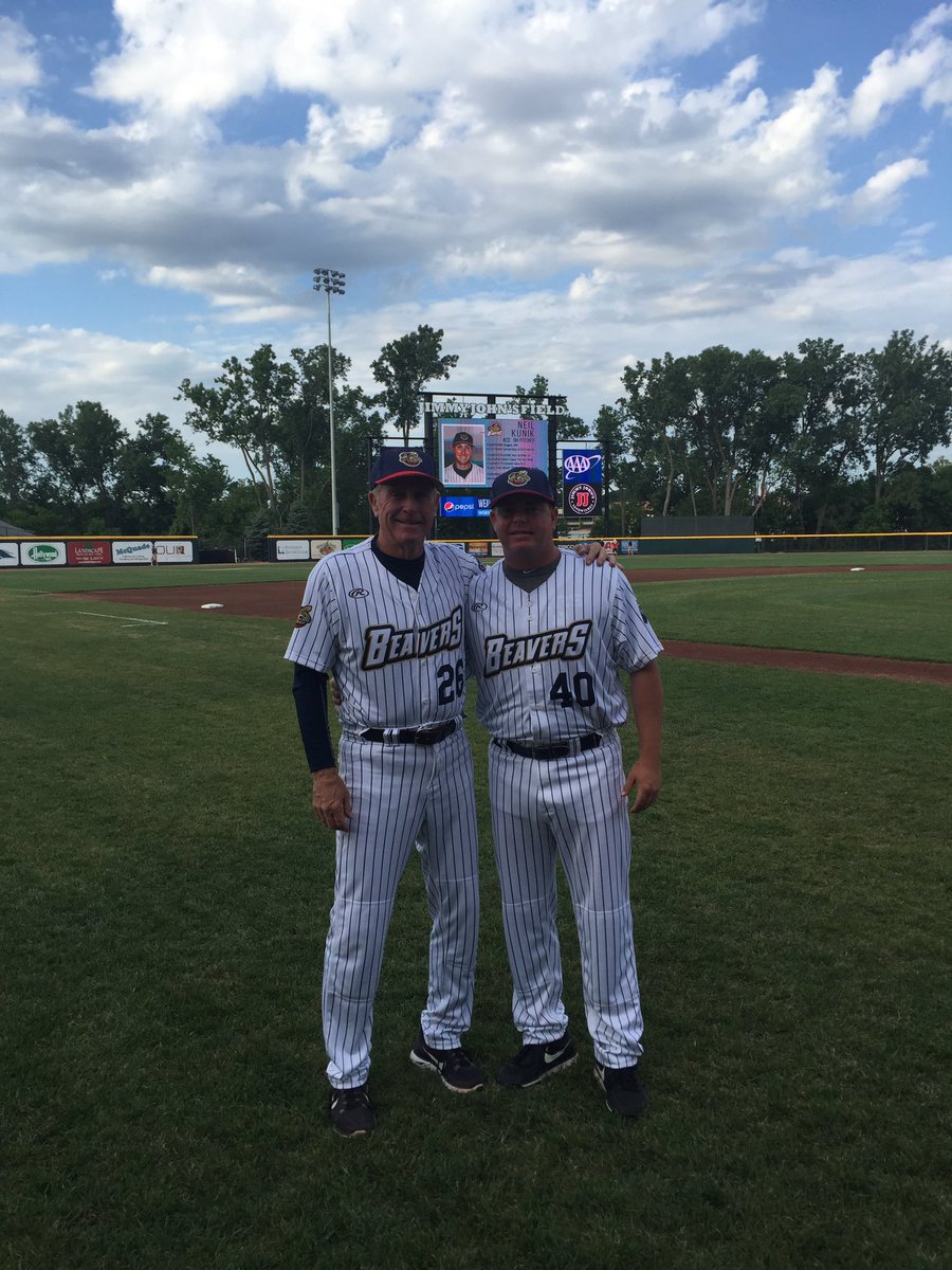 <a href="/uspbl/">USPBL</a> - father &amp; son - 1st and 3rd base coaches @CoachD6MU <a href="/HerdBaseball/">Marshall Baseball</a> <a href="/RichDonnelly45/">Rich Donnelly</a>