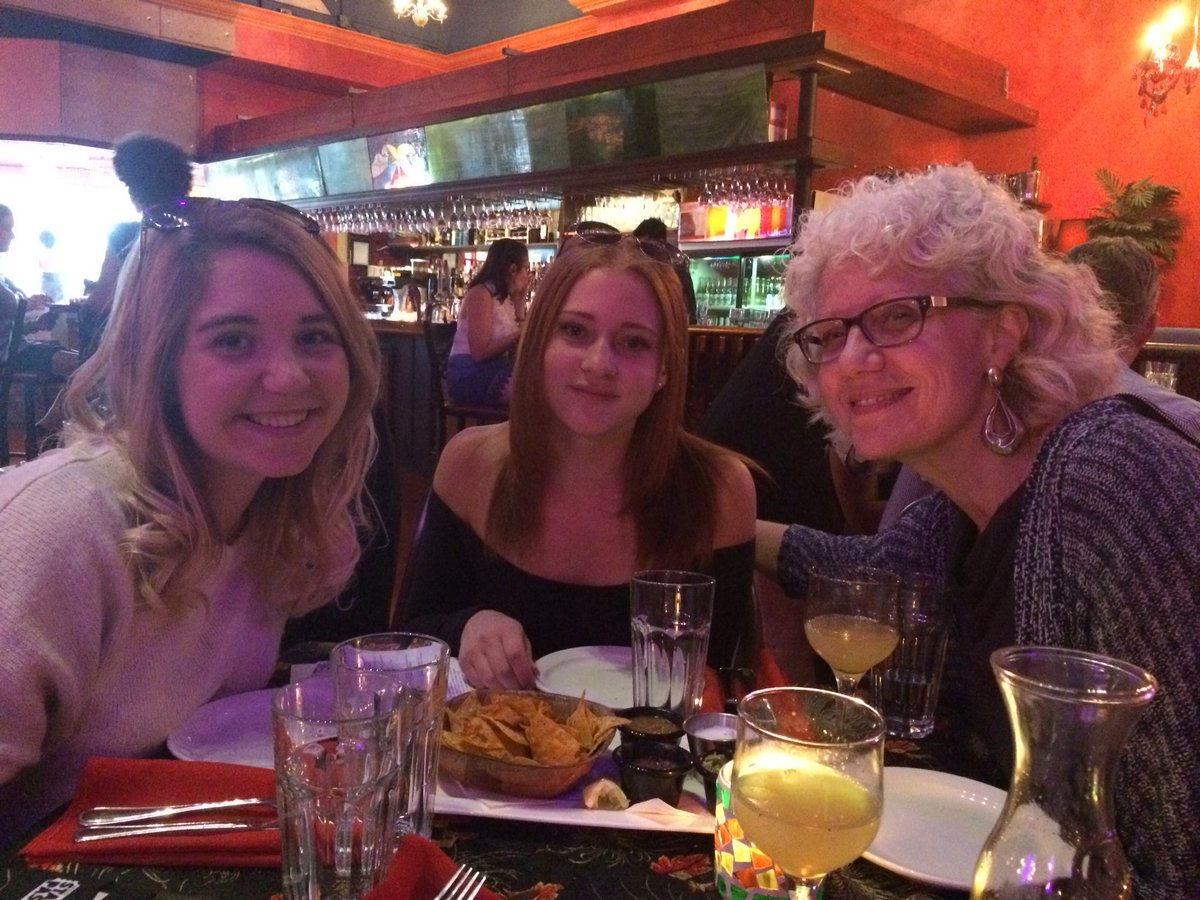 joemihevc's tweet image. Celebrating the end of high school exams at the #mtcalumni fundraiser. Thx Mainstage Theatre Co!