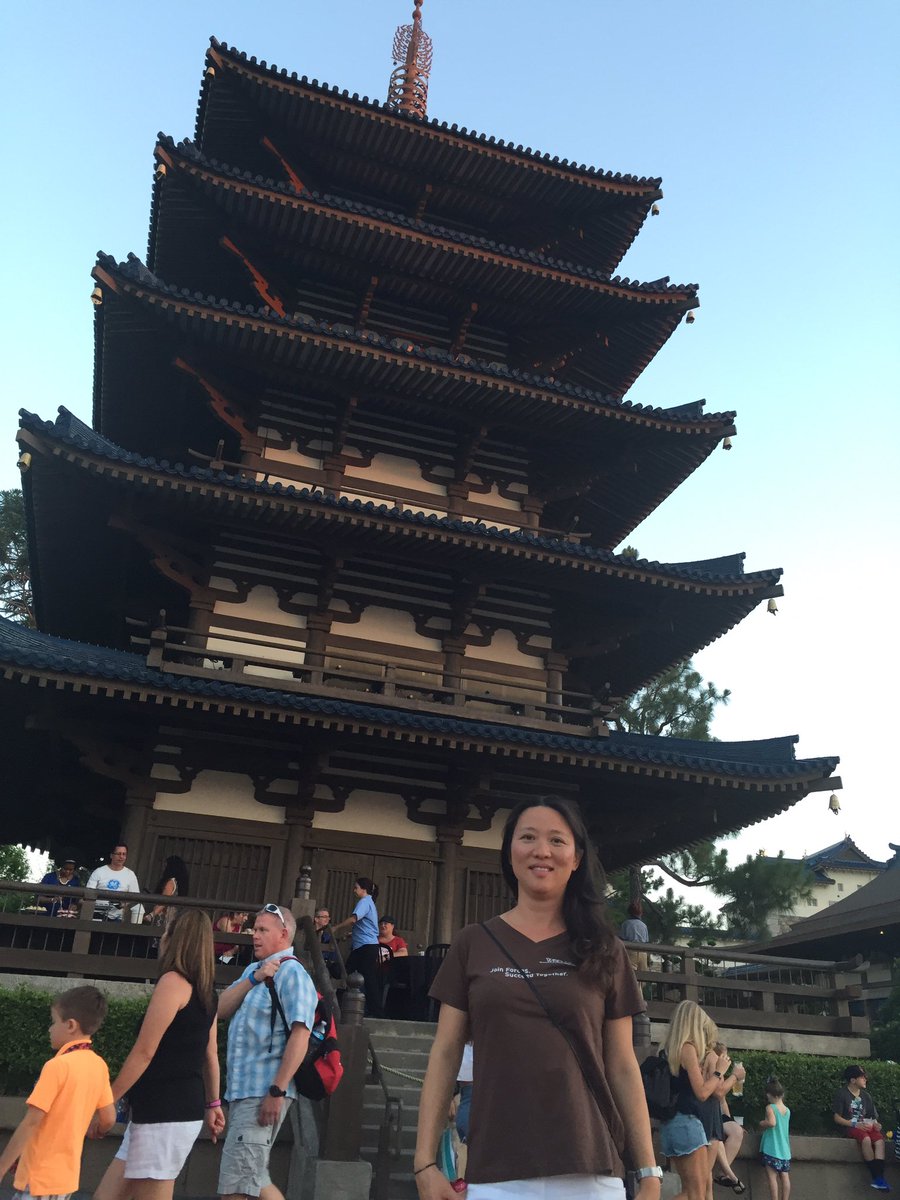 Feipsz's tweet photo. Hello Epcot!#WBENCconf https://t.co/1ttmGIgyZj