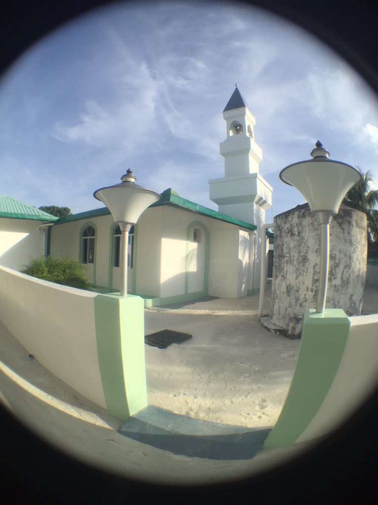 Firde_'s tweet photo. Maldives Part 4 #MaafushiIsland #LocalMosque 🕌 https://t.co/todO0MfDER