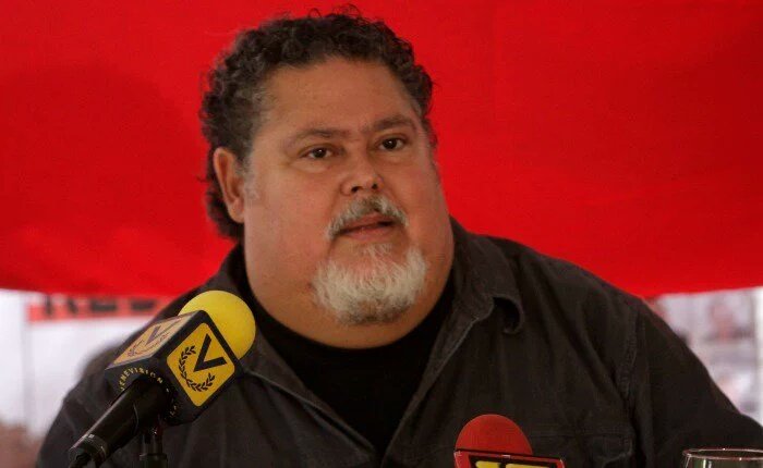 GerardoA57's tweet photo. Para los que aún no entienden lo que es el Comunismo y el socialismo Castrista para los humildes!!!! #SiALaCartaOEA https://t.co/wTWH3tR8de