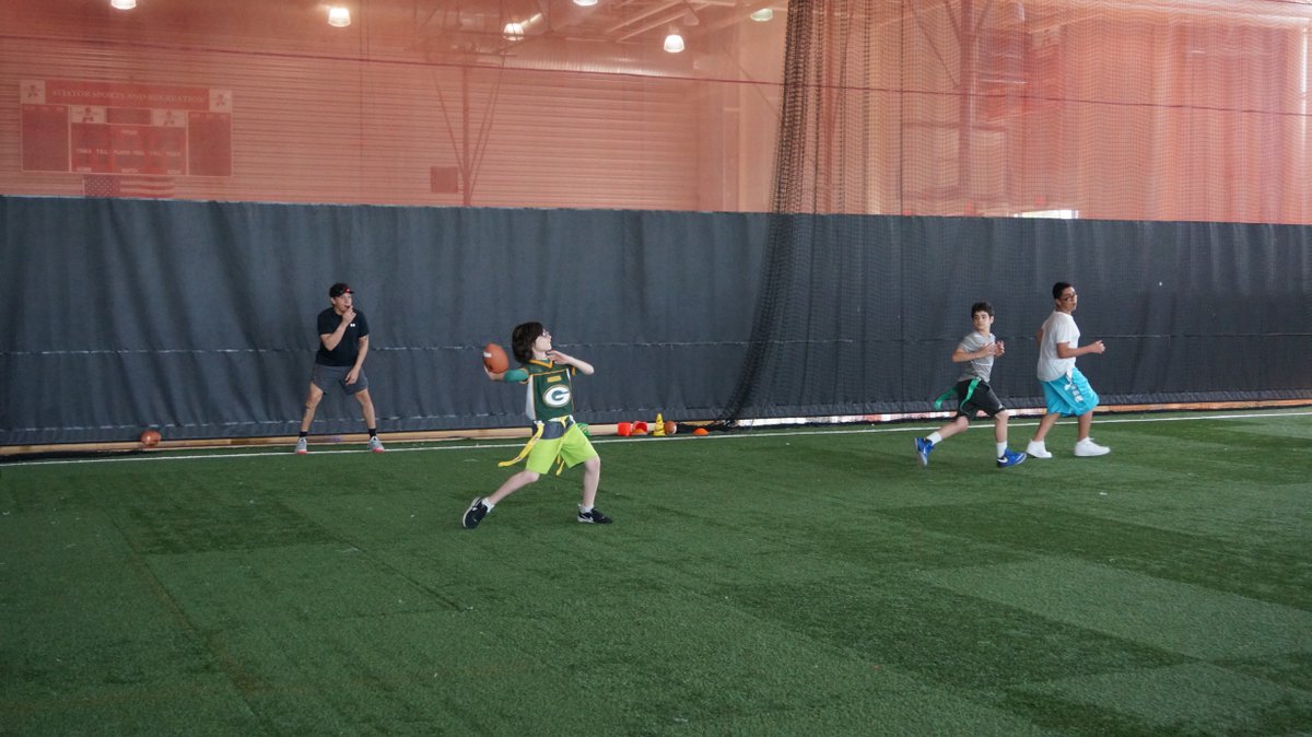 AviatorSports's tweet photo. Perfect form. #FlagFootball #AviatorFootball #Quarterback https://t.co/INepOxGTPB