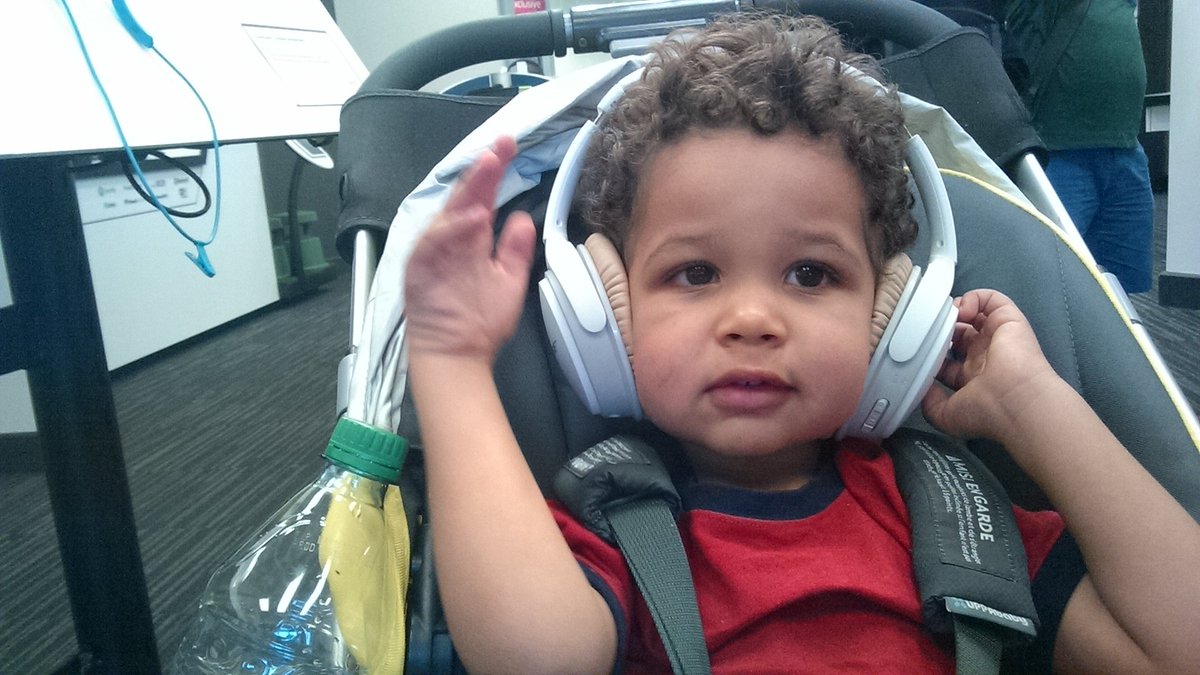 SparkCareer's tweet photo. Jammin' baby Bose style @Bose https://t.co/eKnobxhWDd
