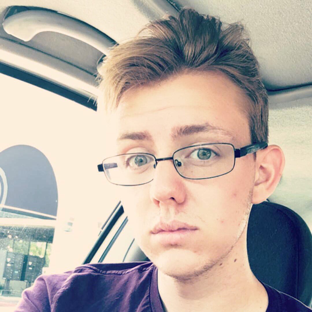 darcm9511's tweet photo. New hair https://t.co/bSDtJLv6xn