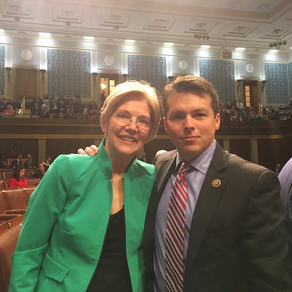 RepBrendanBoyle's tweet photo. Thank you @SenWarren for coming over to support us twice today. #sitin #gunsafety #NoBillNoBreak https://t.co/sE8pEiHp7w