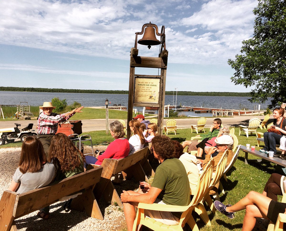 WisconsinParent's tweet image. When in Door County, you gotta try a fish boil! 🐟🔥🍽 Enjoy dinner &amp;amp; storytelling at Rowley Bay! #DoorCounty #dinner