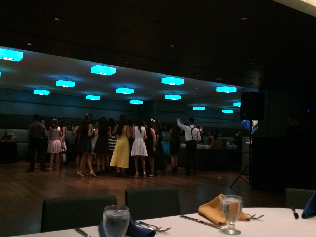 26q178's tweet photo. 8th Grade Senior Dance at KPacho https://t.co/UxQ5fa7k7V